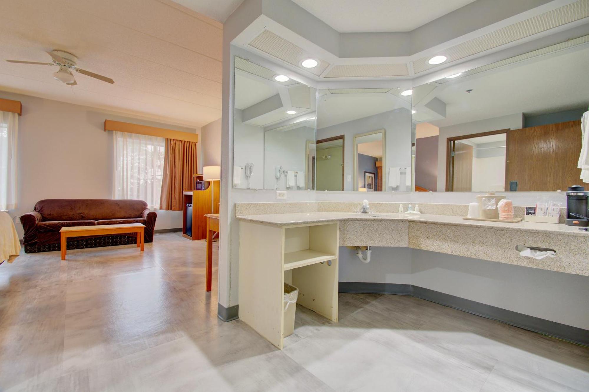Quality Inn & Suites Cvg Airport Erlanger Εξωτερικό φωτογραφία