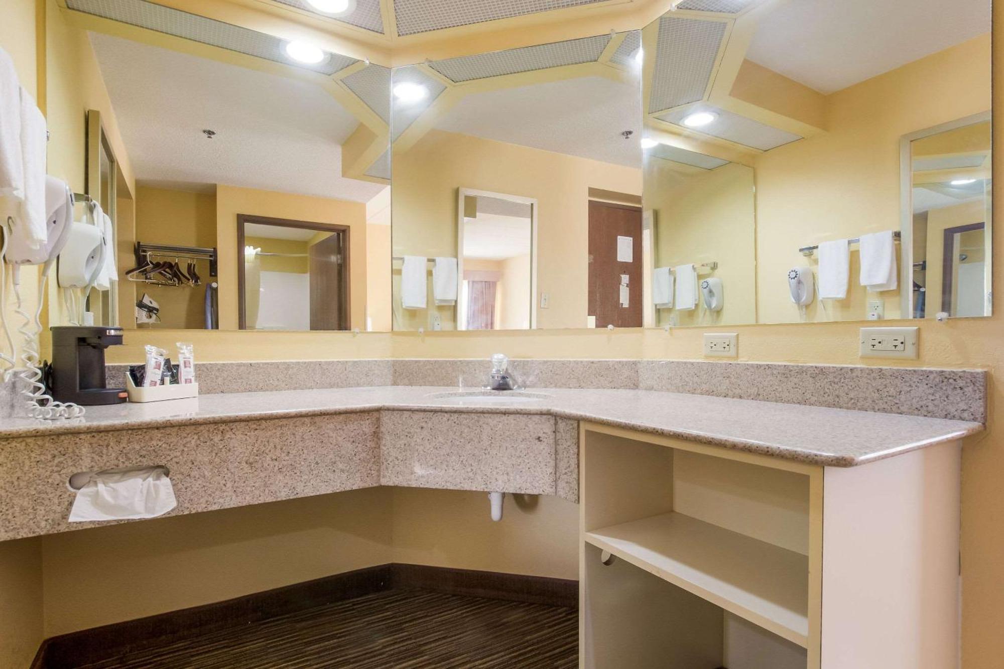 Quality Inn & Suites Cvg Airport Erlanger Εξωτερικό φωτογραφία